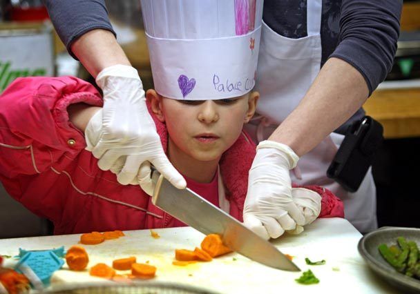 Cooking classes help kids see it's fun to eat better