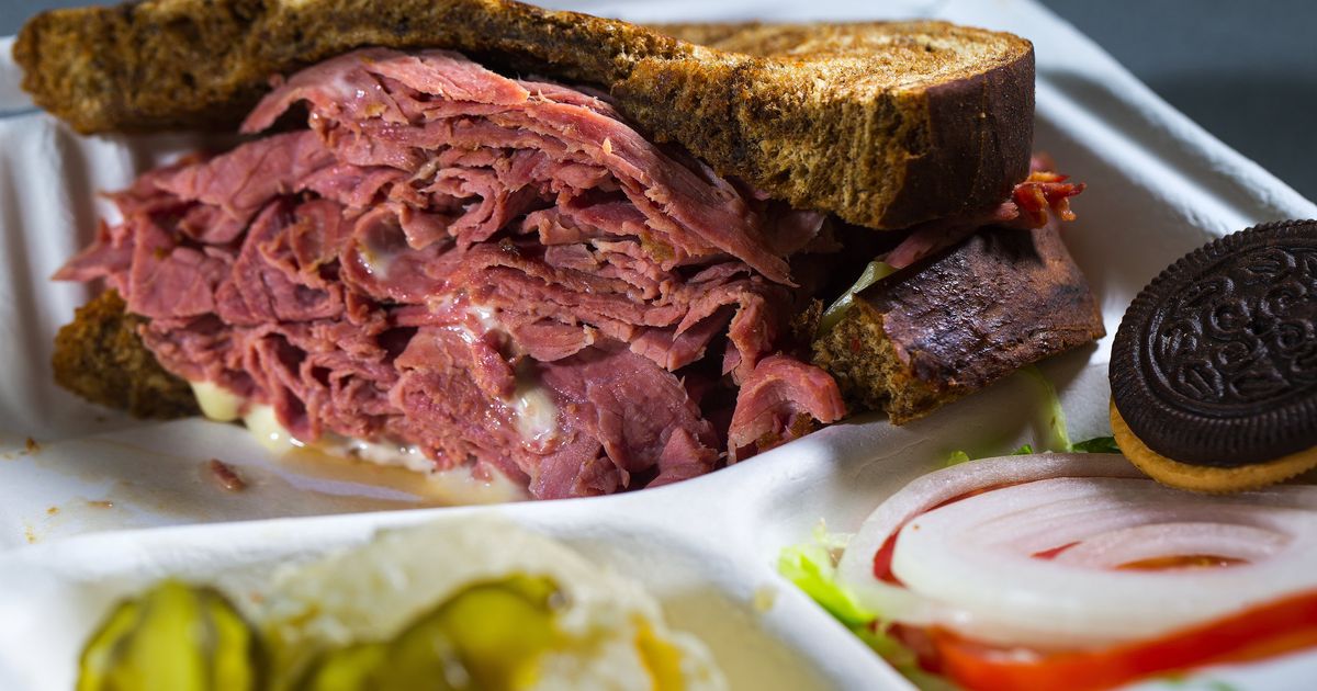 Corned-beef kings: 5 Seattle-area spots doing the sandwich ...