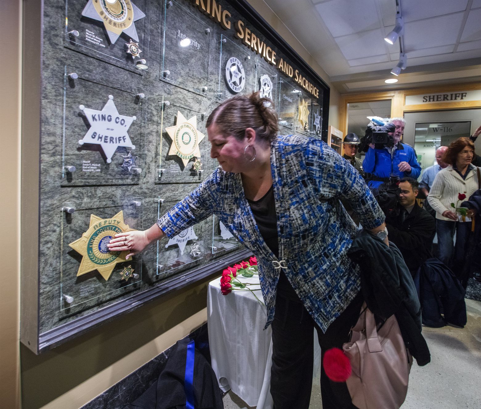 ‘It’s beautiful’: Memorial unveiled to 15 fallen King County deputies and 1 sheriff