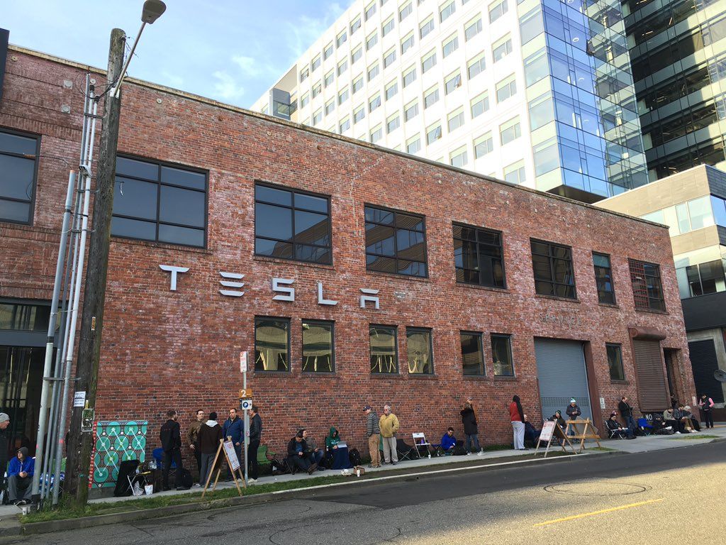 Would-be buyers line up in Seattle for new Tesla model | The Seattle Times