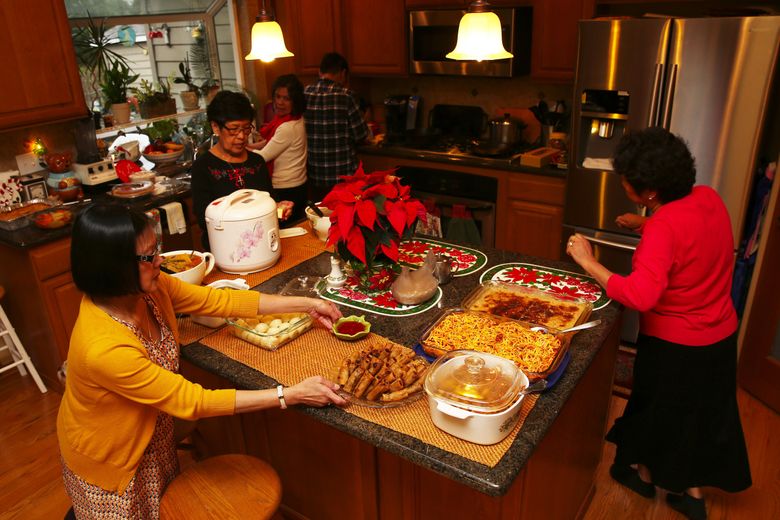 A Filipino Christmas Celebration Food Family And Plenty Of Cheer The Seattle Times
