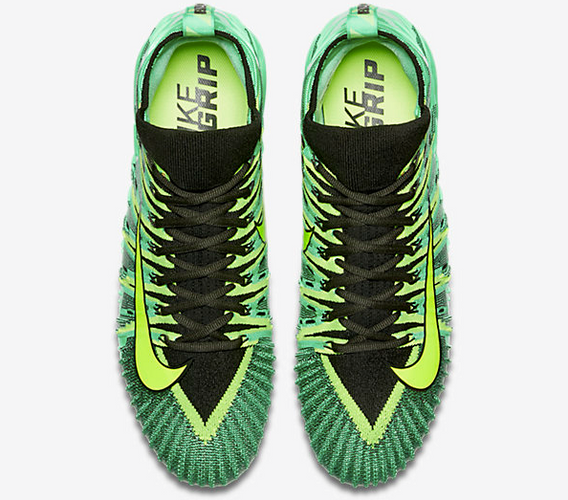 Russell Wilson unveils new cleats, puts 49ers on skates in Nike ...