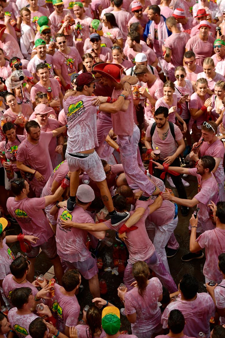 Spains running of the bulls: Firecracker kicks off fiesta 