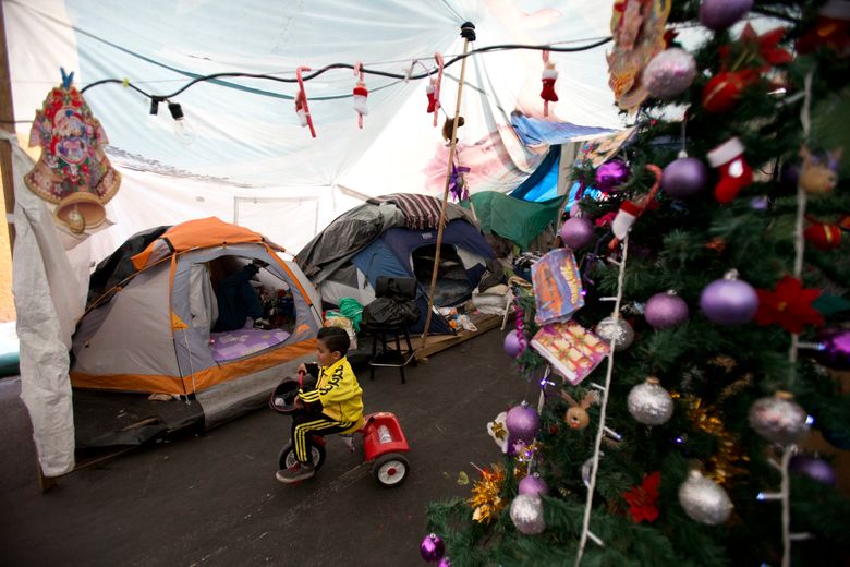In Mexico quake camps, a bit of holiday cheer for youngsters | The Seattle Times