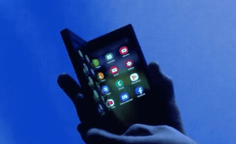 Samsung’s next phone folds up like a book | The Seattle Times