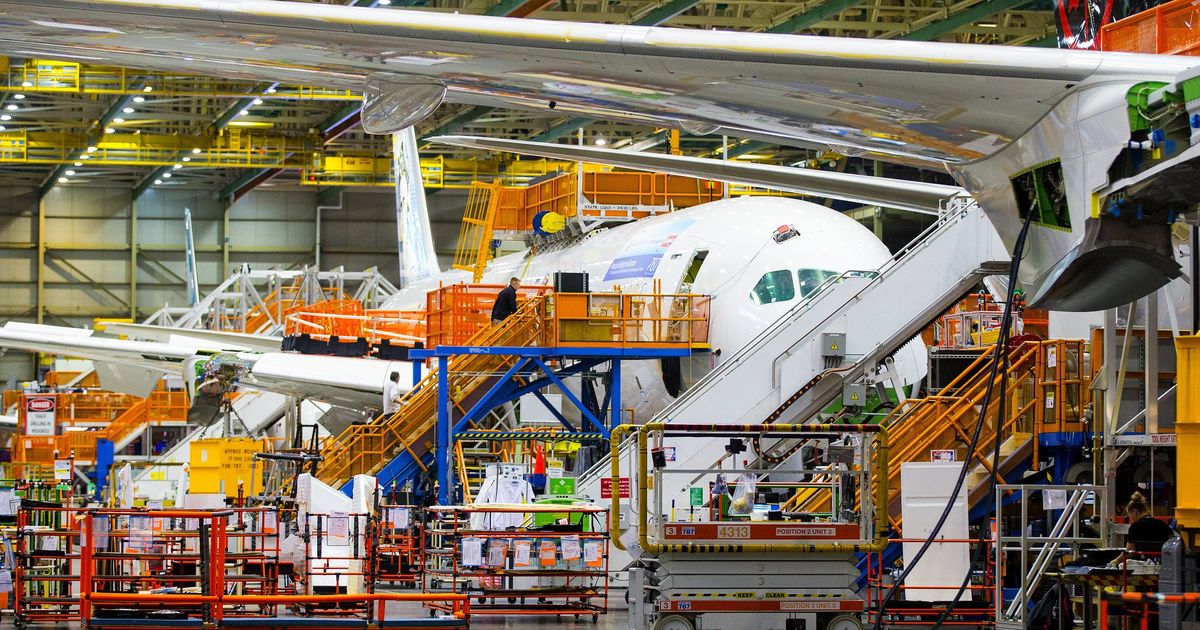 Boeing overhauls quality controls: more high-tech tracking but fewer ...