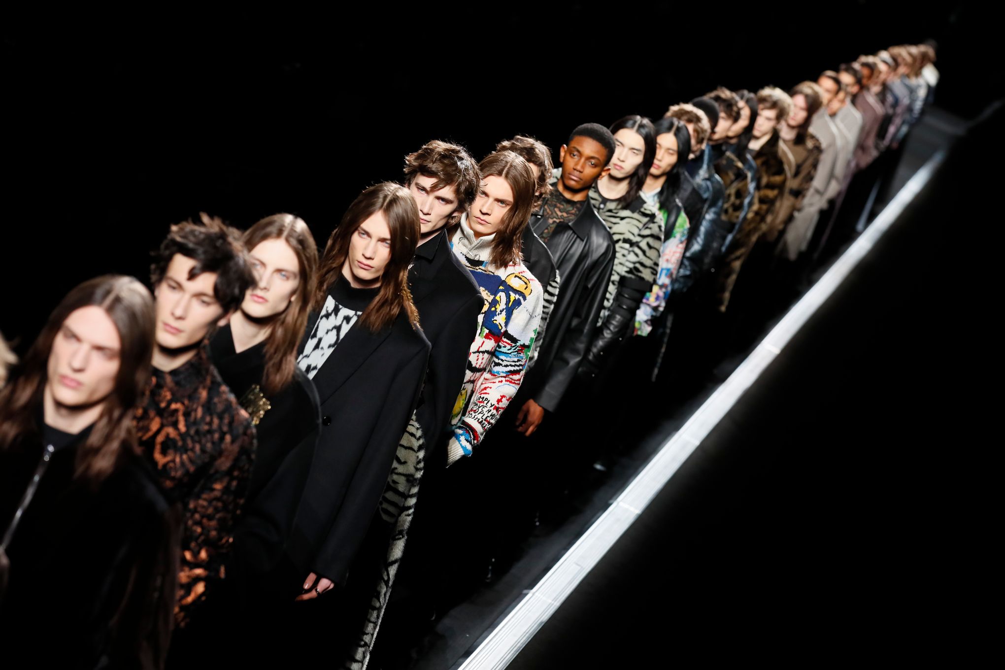 Dior pulls the stars in conveyor-belt menswear show in Paris | The