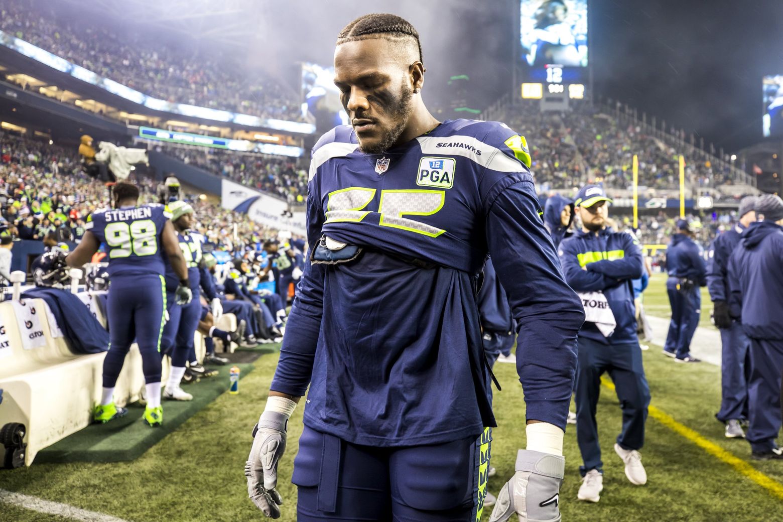 Seahawks Trade Frank Clark To Kansas City Chiefs For Package Including 2019 First Round Draft Pick The Seattle Times