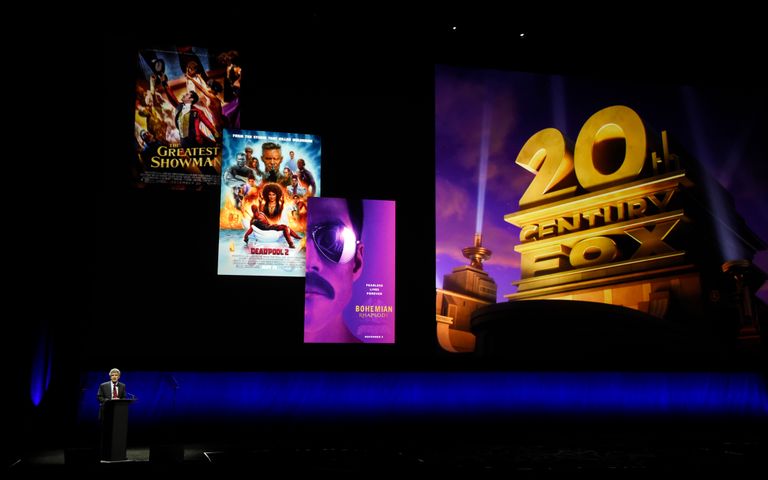 2019 - Rachat de 21st Century Fox par Disney (2019) - Page 15 Urn-publicid-ap-org-f6218f0cec74441baa9455be67e1dd822019_CinemaCon_-_Walt_Disney_Studios_Motion_Pictures_Presentation_79294-768x480