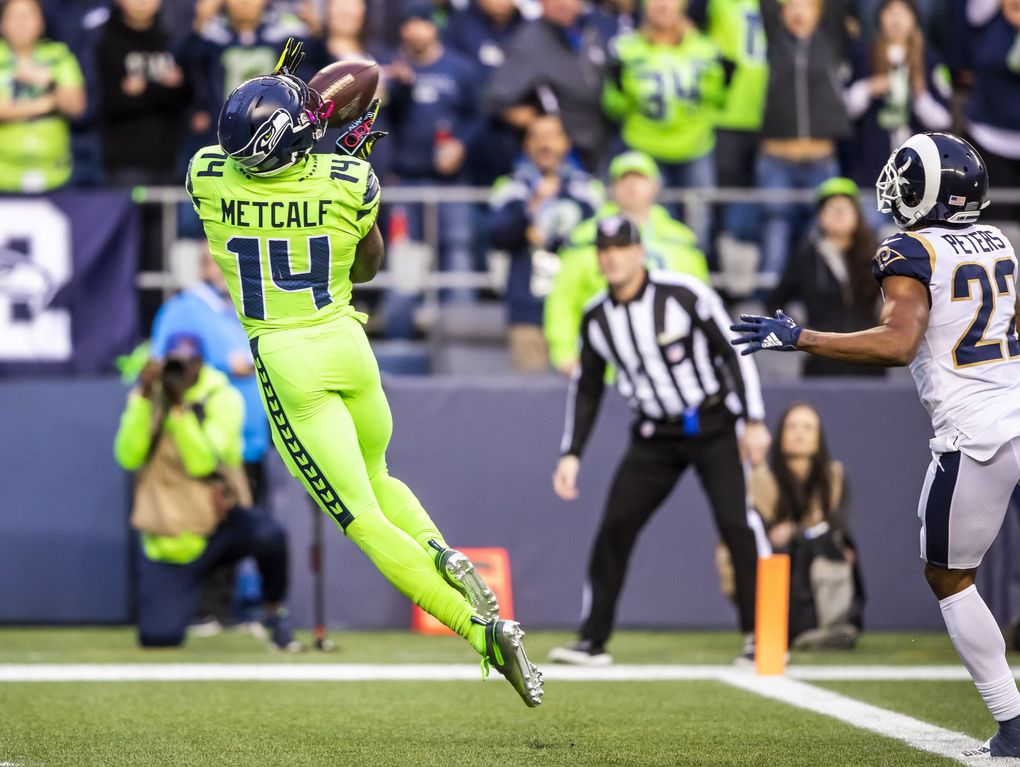 Seahawks wide receiver DK Metcalf brings in a 40-yard touchdown in the seco...
