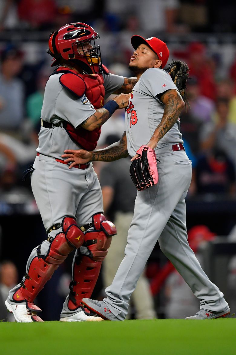 Braves’ Acuña hustles for double in Game 2 of NLDS | The Seattle Times