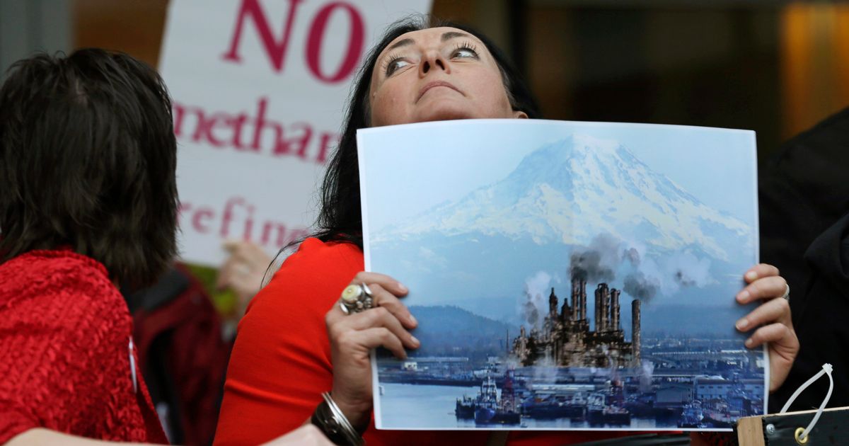 Lawsuit aims to kill stalled $2B methanol refinery project along the Columbia River