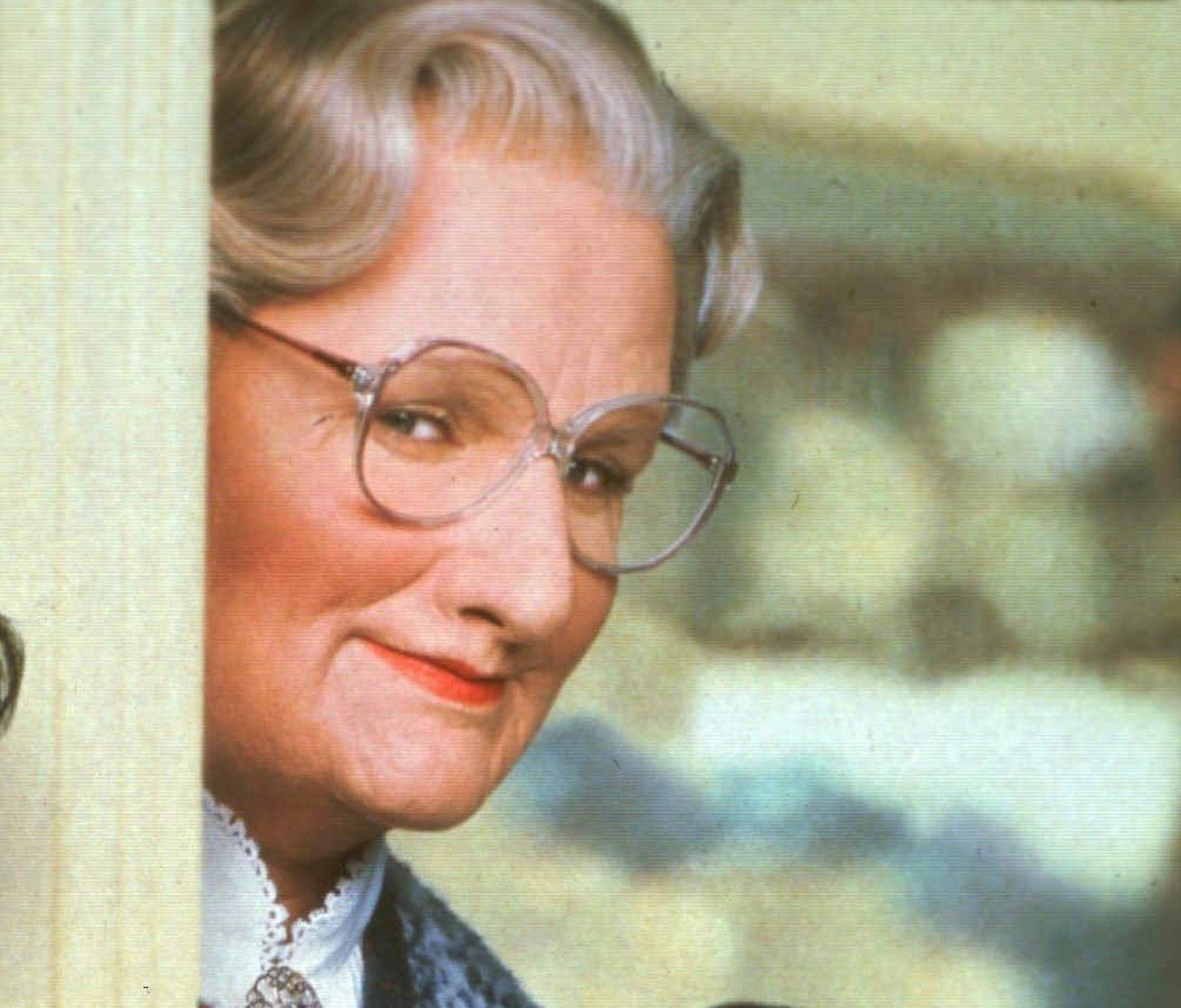 Does 'Mrs. Doubtfire' at The 5th Ave transcend the original's ...