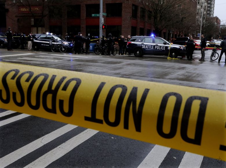1 dead, 7 injured in downtown Seattle shooting; suspect still at large