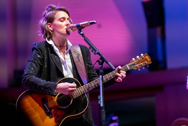 Brandi Carlile’s emotional performance with Seattle Symphony wows the