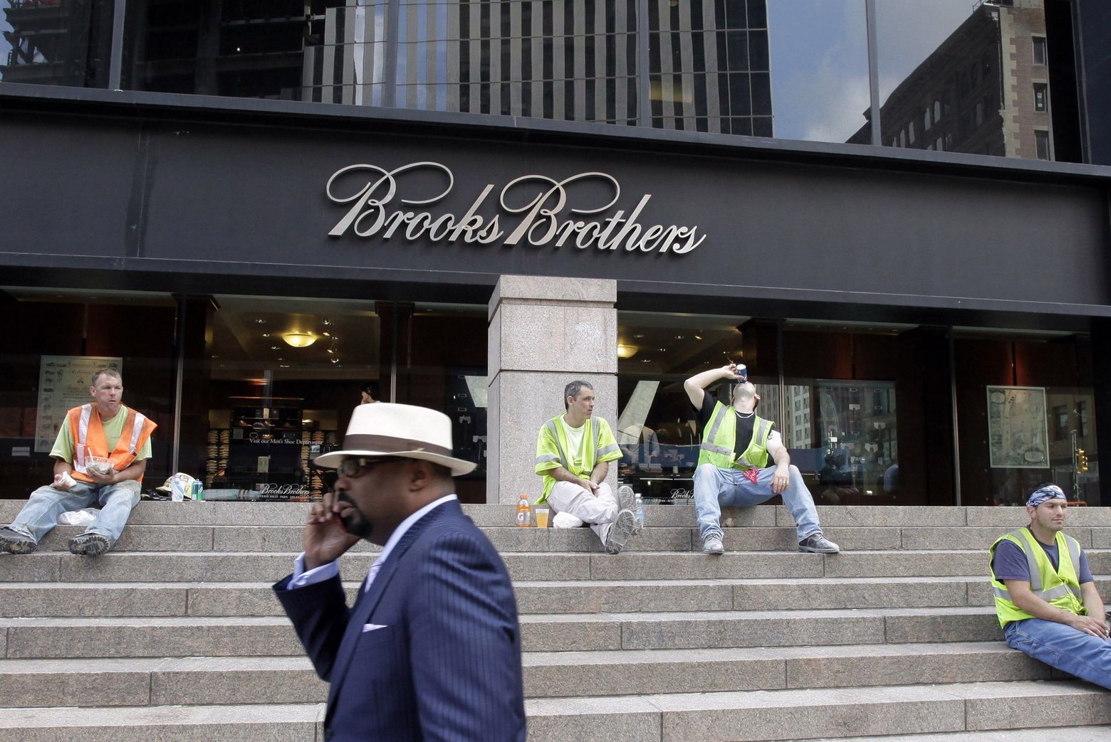 Brooks Brothers files for bankruptcy 
