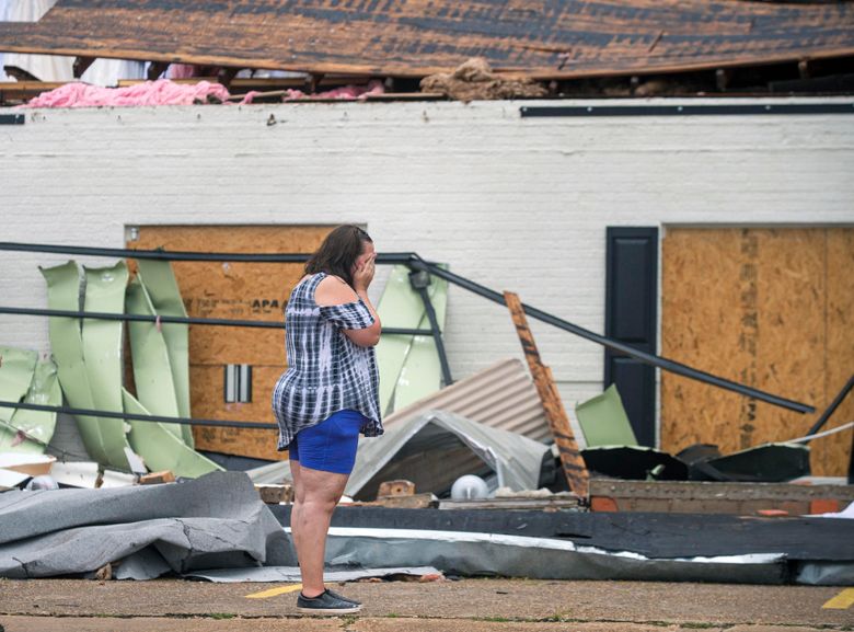 ‘A time to pick up:’ Hurricane-hurt Louisiana begins cleanup | The Seattle Times