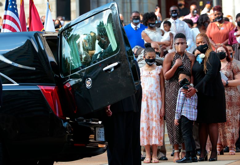 100s mourn St. Louis police officer shot in line of duty | The Seattle Times