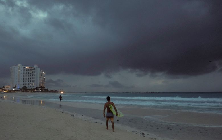 Winds and rain whip Yucatan resorts as Hurricane Zeta nears | The Seattle  Times