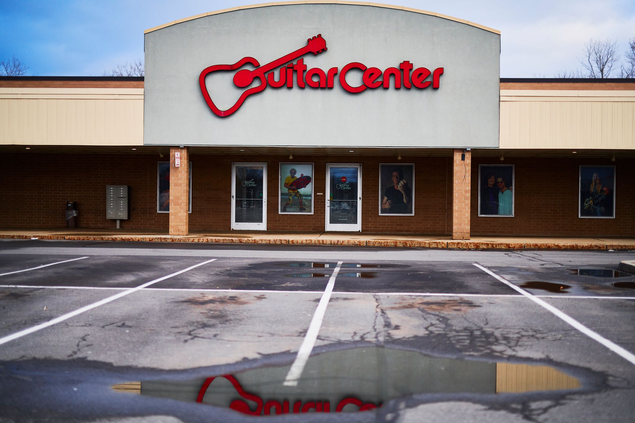 Guitar Center files for bankruptcy | The Seattle Times