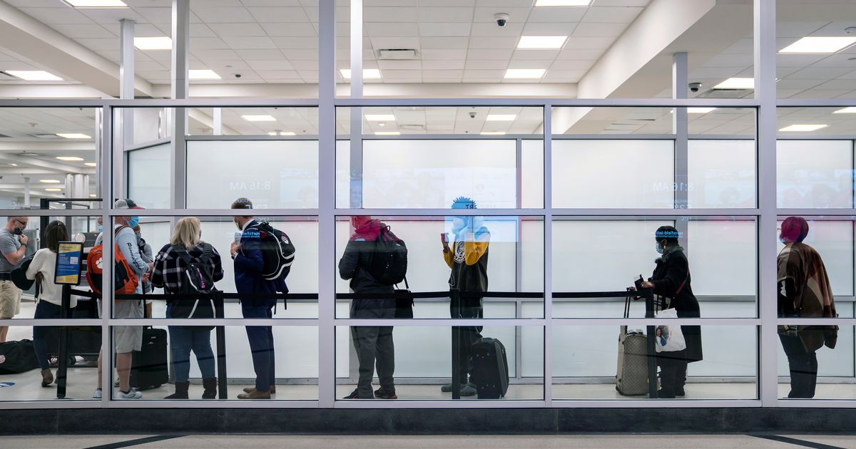 Holiday Travel Drops as Americans Rethink a Comforting Ritual