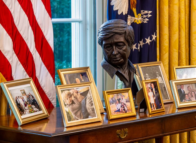 A look inside Biden's Oval Office | The Seattle Times