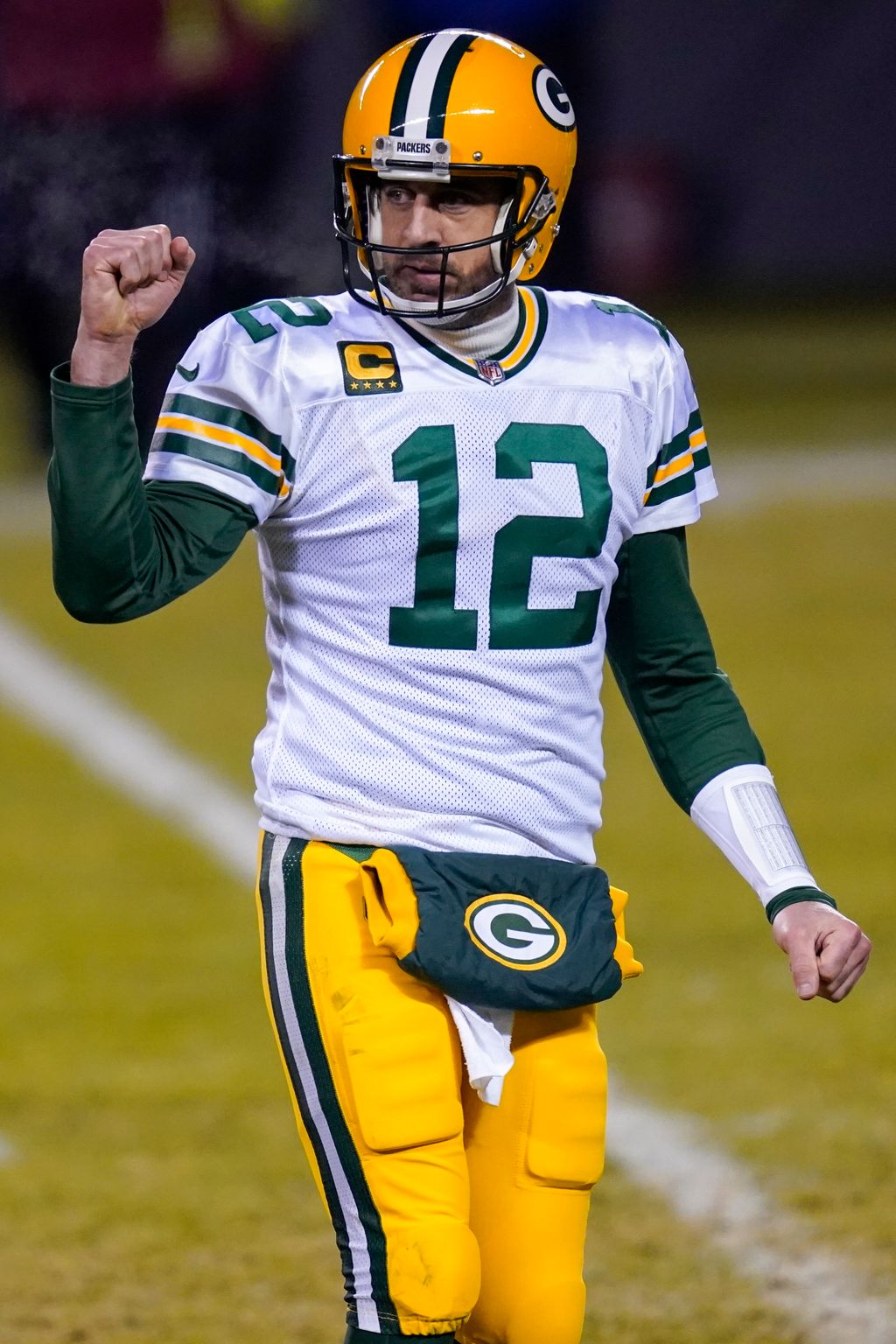 Green Bay Packers QB Aaron Rodgers says hes back to 