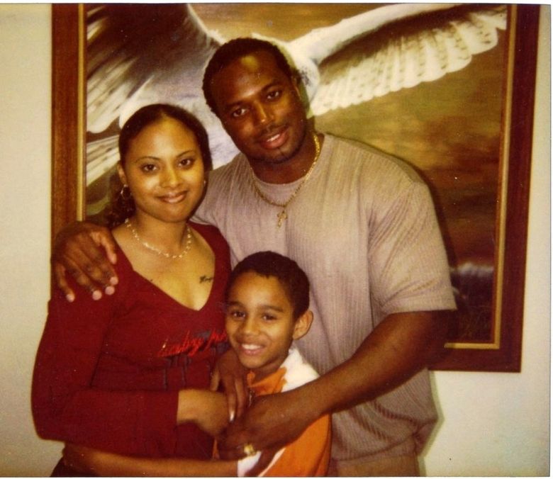 DeVitta Briscoe, her son Donald McCaney and her brother Che Taylor in about 2004. Her son was killed in 2010 by another teen and Taylor was fatally shot in 2016 by two Seattle police officers. (Courtesy of  DeVitta Briscoe Family)